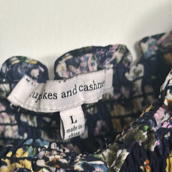 Cupcakes and Cashmere Smocked Royce Top EUC - Picture 4 of 8